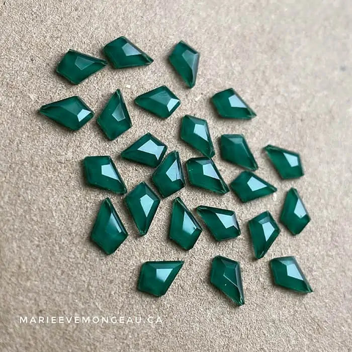 DIAMANTS FORMES | VERT ÉMERAUDE MAT- PETIT LOSANGE