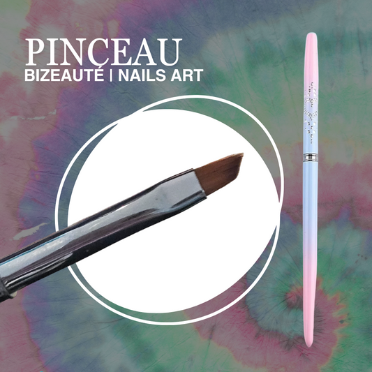 Pinceau biseauté pour nails art