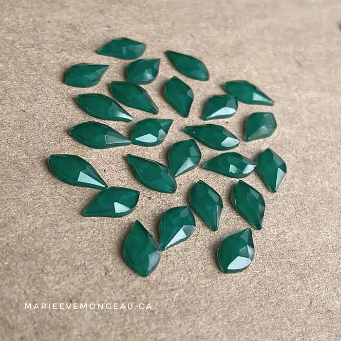 DIAMANTS FORMES | VERT ÉMERAUDE MAT- FEUILLE Marie-Ève